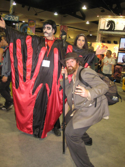 briannacherrygarcia:  In honor of Manos the Hands of Fate Rifftrax, here are some epic cosplayers I saw at Comic-Con in 2010. Don’t ask me who the girl in the back is. Photobomber. Next up, BIRDEMIC RIFFTRAX IN OCTOBER.  YES PERFECT
