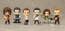 appledress:  HOW IS THERE A LINKIN PARK NENDOROID SET?!  I needed this on my Tumblr.