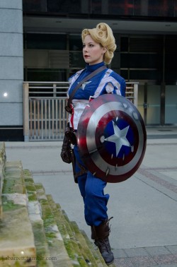 demonsee:  Rule 63 Captain America, cosplayed by dangerousladies, photographed by Josh Barrett Read More: http://www.comicsalliance.com/2012/09/10/best-cosplay-ever-this-week-09-10-12/#ixzz266tj1aUA 
