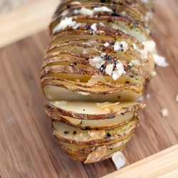 beautifulpicturesofhealthyfood:  Hasselback Potatoes - This is a fun way to cook a baked potato! It’s a cross between a baked potato, potato skins and fried potatoes…RECIPE 