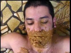 assmans-man:  boyhungryforshit:  Delicious  Ugly  Can someone shit on my face now