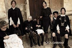 ad1os:   Monica Bellucci, Bianca Balti, Bianca Brandolini Dolce &amp; Gabbana Fall Winter 2013 Italia, gracias  