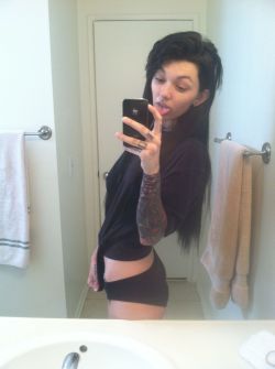 jarjarbinkzz:  Ok I’m going to put on pants and leave for work now, bye  I&rsquo;m coocoo for your cocoa puffs!