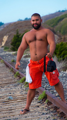 noodlesandbeef:  Tracks on Flickr. We had to cross train tracks on the way to my fav beach. 