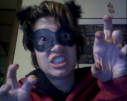 thebiggonzowski:  donnerdont:  COMIC CON TOMORROW AFTERNOON. I’M PRACTICING BEING A RACCOON FOR HALLOWEEN. LEGGOOOOOO.  You look like Hit-Girl.  OH MY GOD I DO.  I could totally pull off being her let&rsquo;s be real.