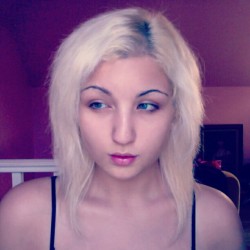 #me #no #makeup #sick #white #pastey #blonde #face #hair   no makeup :O wuttt  (Taken with Instagram)