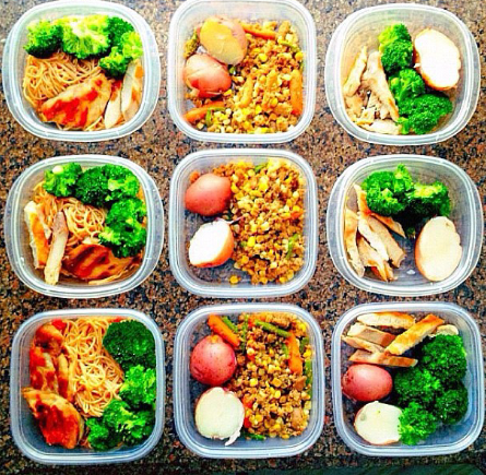 teatravelandtraining: sweatingmyassoff: Prepare your meals so you don’t eat crap. Seriously. This is so helpful for me to do on a slow-day (usually Sunday) because when I get done with class and work and group meetings I come home and grab whatever’s easiest. Having healthy, ready-to-go meals keeps me from stopping for something bad along the way or eating something I’ll regret. 