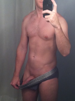 undie-fan-99:  Teasing you by pulling down his grey 2xist brief in the mirror 