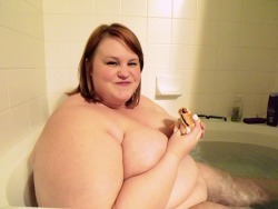 roxxieyo:  “Can I just eat my dinner in the bathtub?”