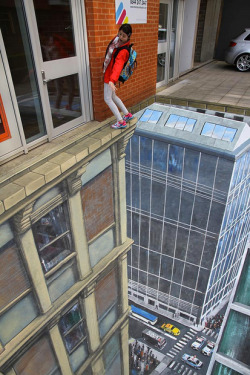 Vertigo-inducing, anamorphic street art ~ by Joe Hills