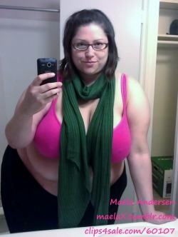 miss-maela:I love pink &amp; green together! My sister bought me this gorgeous scarf. I love it!