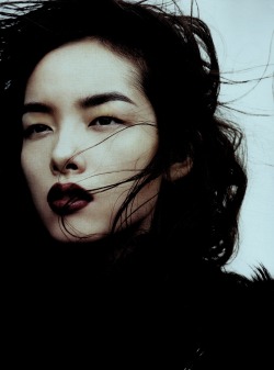 goth-nymphet:  pradaphne:  Fei Fei Sun photographed by Josh Olins for Vogue China November 2011.  ☩ 