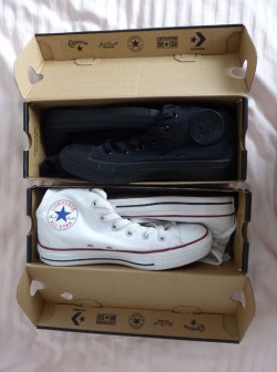 princefloss:  got them both but my whote converse are grey now :( need new ones 