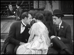  Harold Lloyd gets fresh with William Gillespie’s date - “High And Dizzy” (1920) 