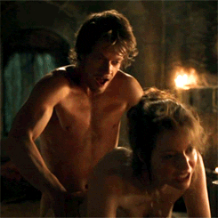 nakedwarriors:  /// Alfie Allen and Esme Bianco in “Game of Thrones” (S01E05) ///