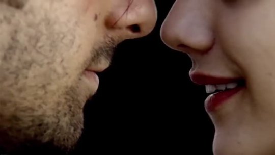 greyexousia:I wanna taste your lips